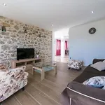 Dundo Pero - Four Bedroom With Swimming Pool And Sea View *