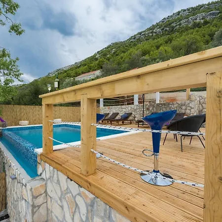 Dundo Pero - Four Bedroom With Swimming Pool And Sea View 别墅 *