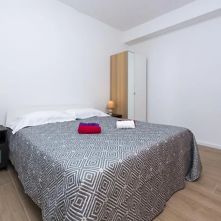 别墅 Dundo Pero - Four Bedroom With Swimming Pool And Sea View