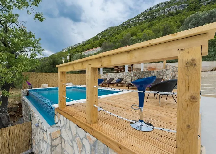 Dundo Pero - Four Bedroom With Swimming Pool And Sea View 别墅 *