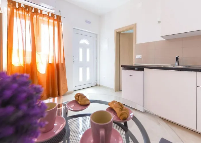 Dundo Pero - Four Bedroom With Swimming Pool And Sea View 别墅 Babino Polje