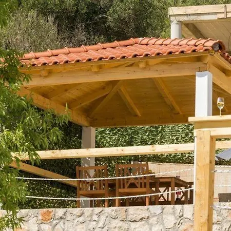 Dundo Pero - Four Bedroom With Swimming Pool And Sea View *