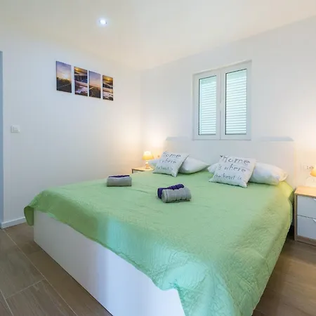 Dundo Pero - Four Bedroom With Swimming Pool And Sea View Babino Polje