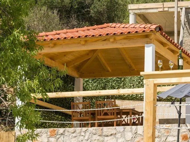 Dundo Pero - Four Bedroom With Swimming Pool And Sea View *