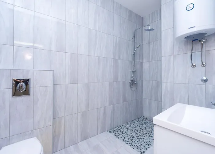 Dundo Pero - Four Bedroom With Swimming Pool And Sea View *