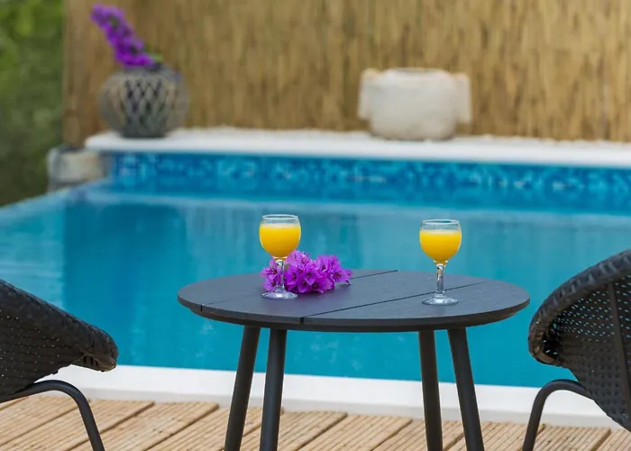 Dundo Pero - Four Bedroom With Swimming Pool And Sea View Babino Polje